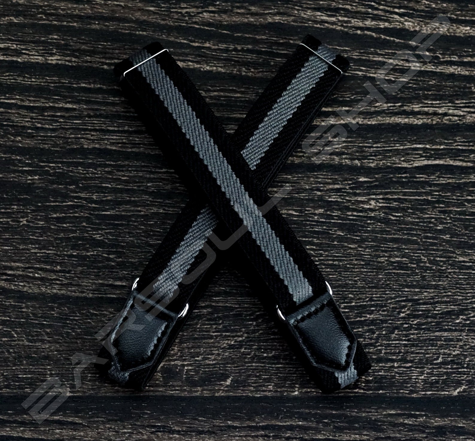 【日本直送】日式伸縮皮飾袖環(黑灰條紋) Sleeve garters(D10)